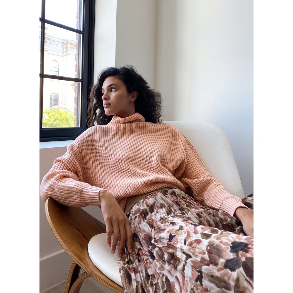 Aritzia Wilfred Montpellier Rose Pink Sweater